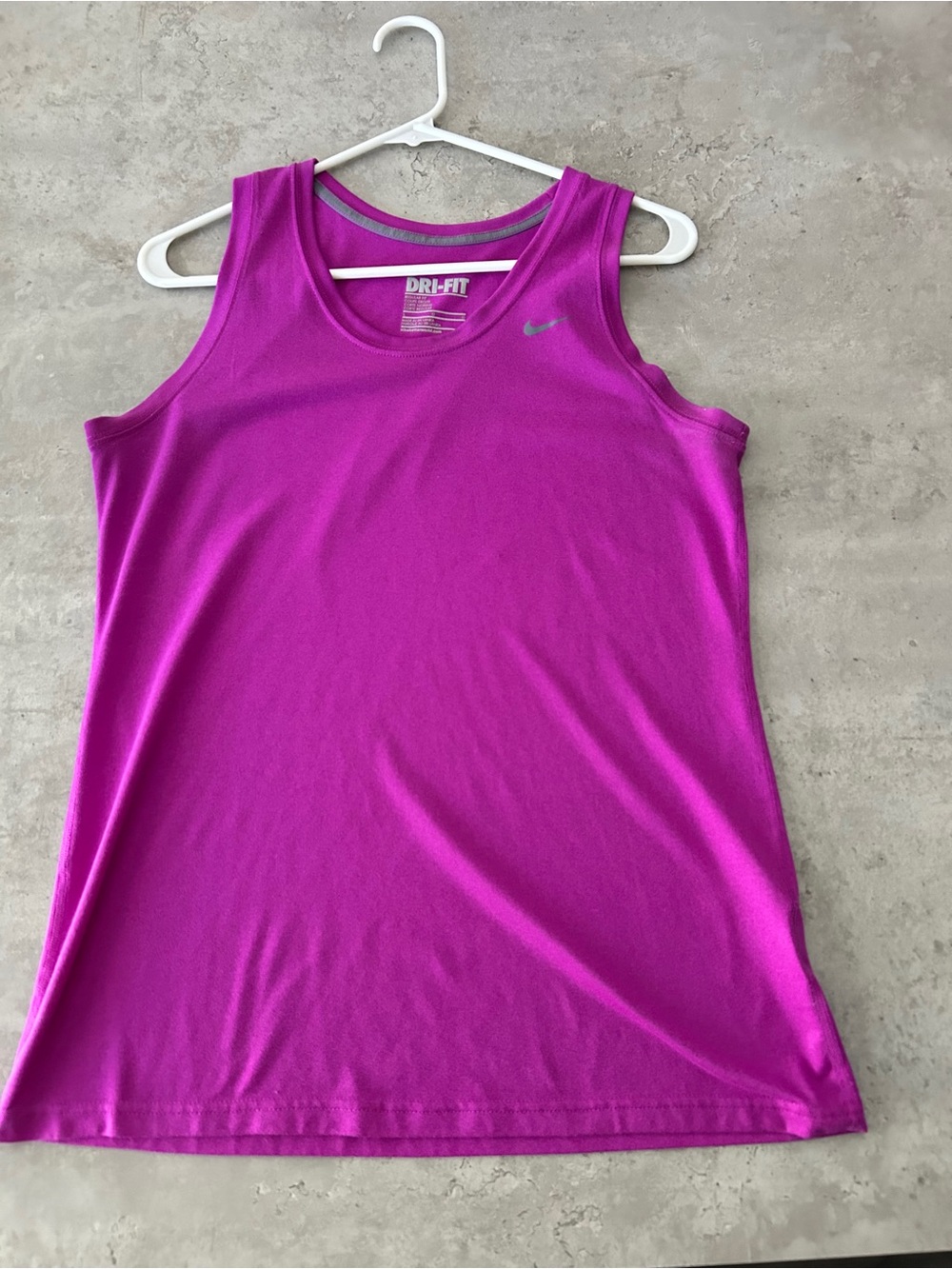 NWOT Nike Dri-FIT Magenta Pink Athletic Tank - Picture 3 of 5